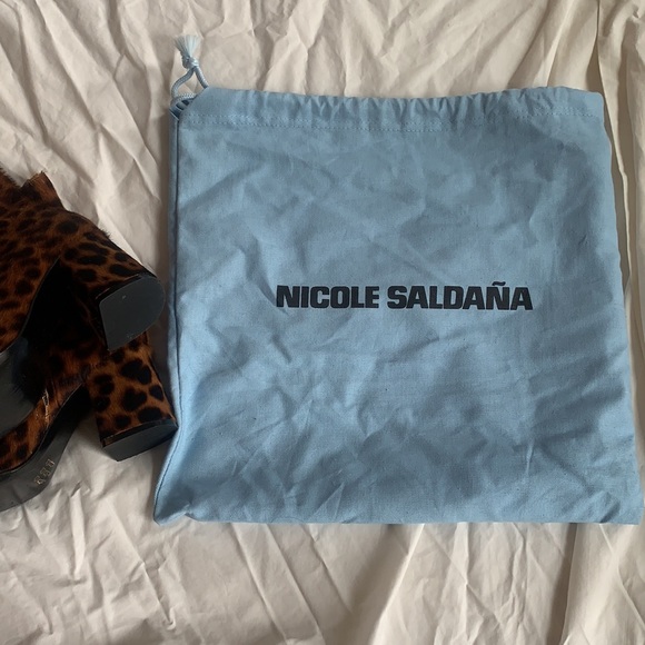 Leopard print calf hair booties - Picture 7 of 10